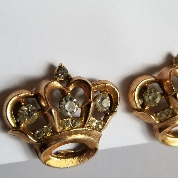 Relisted-Vintage crown shaped clip earrings gold tone clear rhinestones royal - Picture 14 of 17